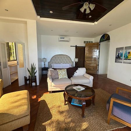 The French Villa-Santander Cebu Εξωτερικό φωτογραφία